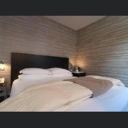 Mh Design Hotel Наполи Екстериор снимка