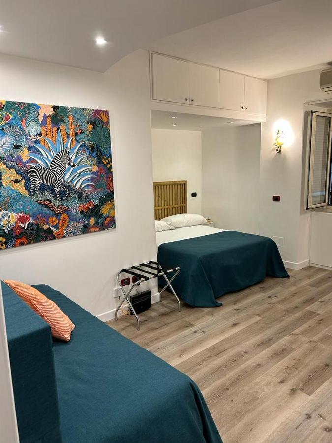 Mh Design Hotel Наполи Екстериор снимка