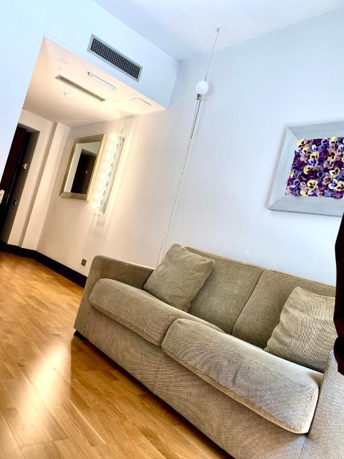 Mh Design Hotel Наполи Екстериор снимка