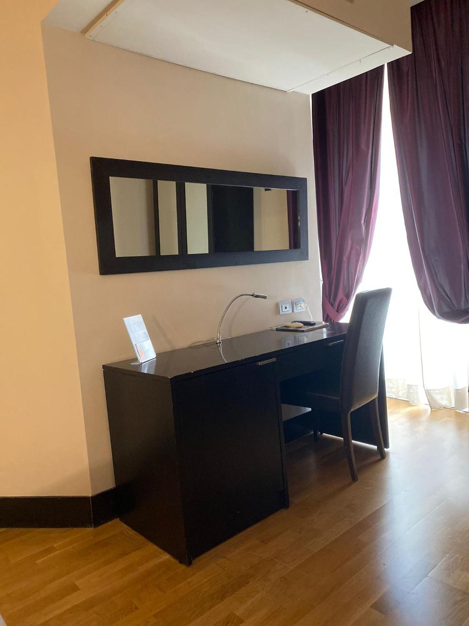 Mh Design Hotel Наполи Екстериор снимка