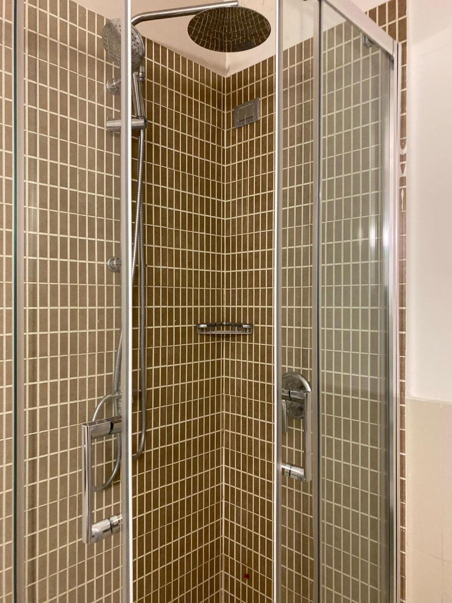Mh Design Hotel Наполи Екстериор снимка