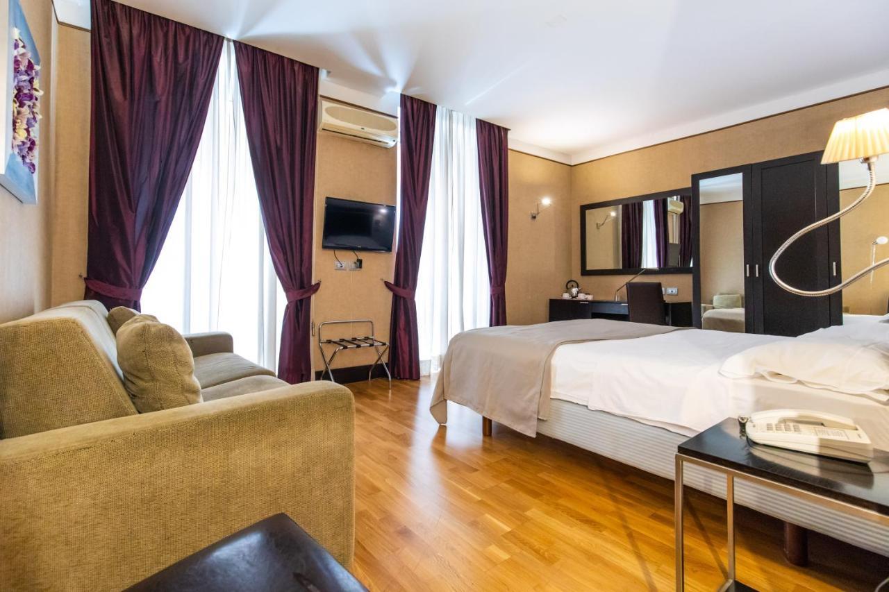 Mh Design Hotel Наполи Екстериор снимка